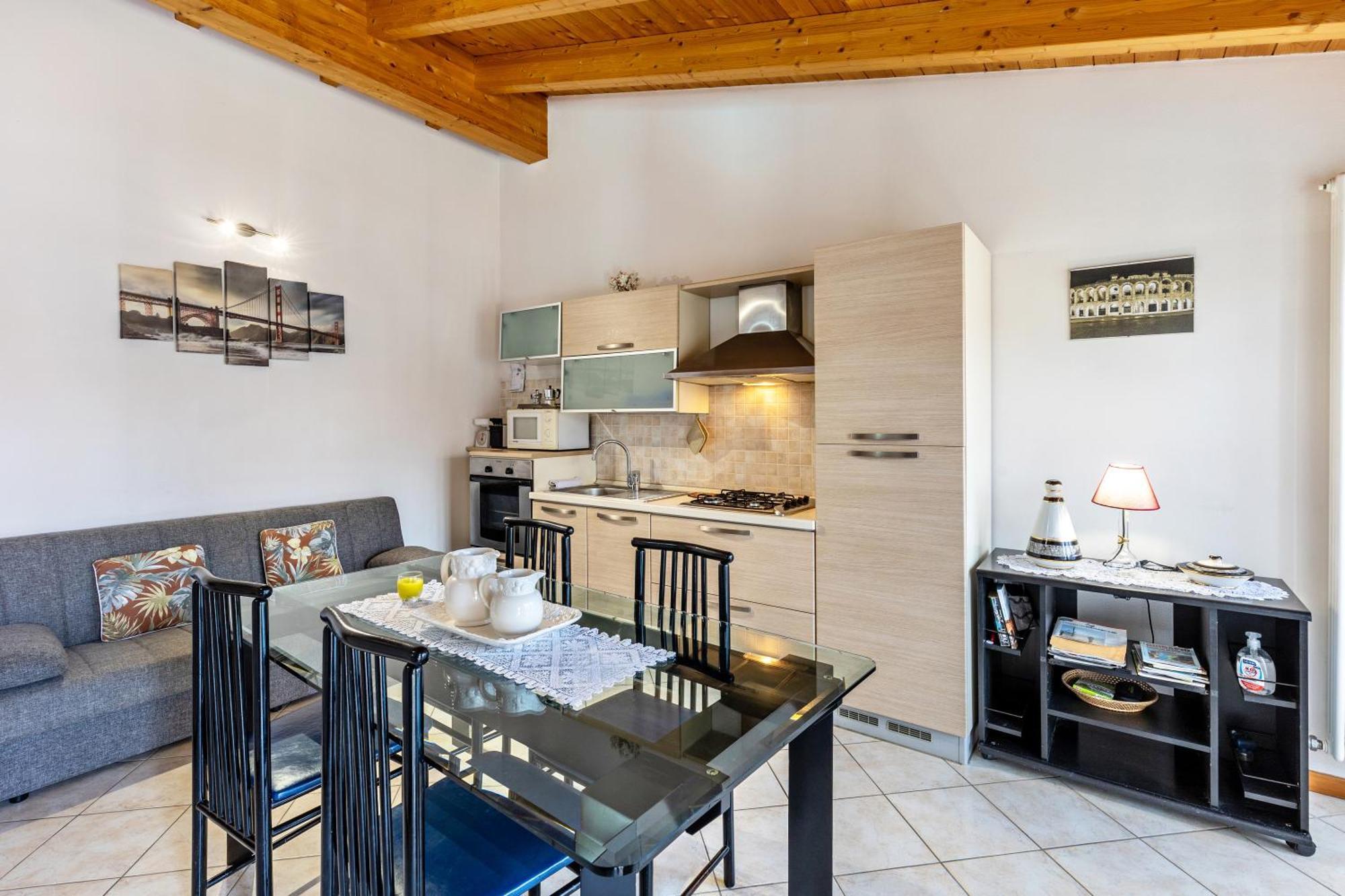 Residence La Corte Near Gardaland Castelnuovo del Garda Luaran gambar