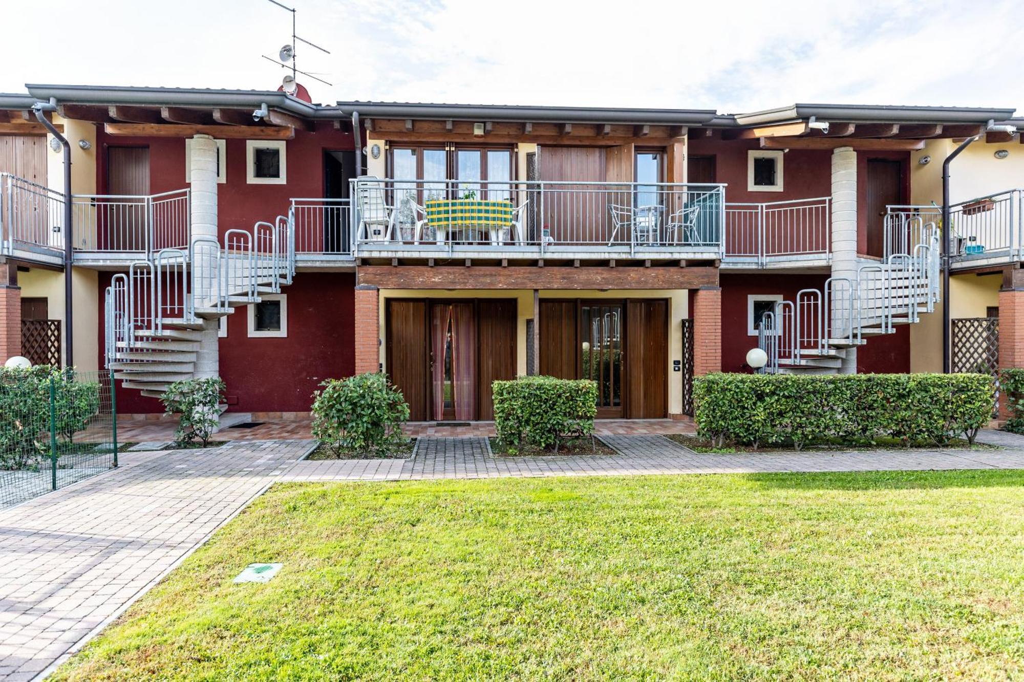 Residence La Corte Near Gardaland Castelnuovo del Garda Luaran gambar